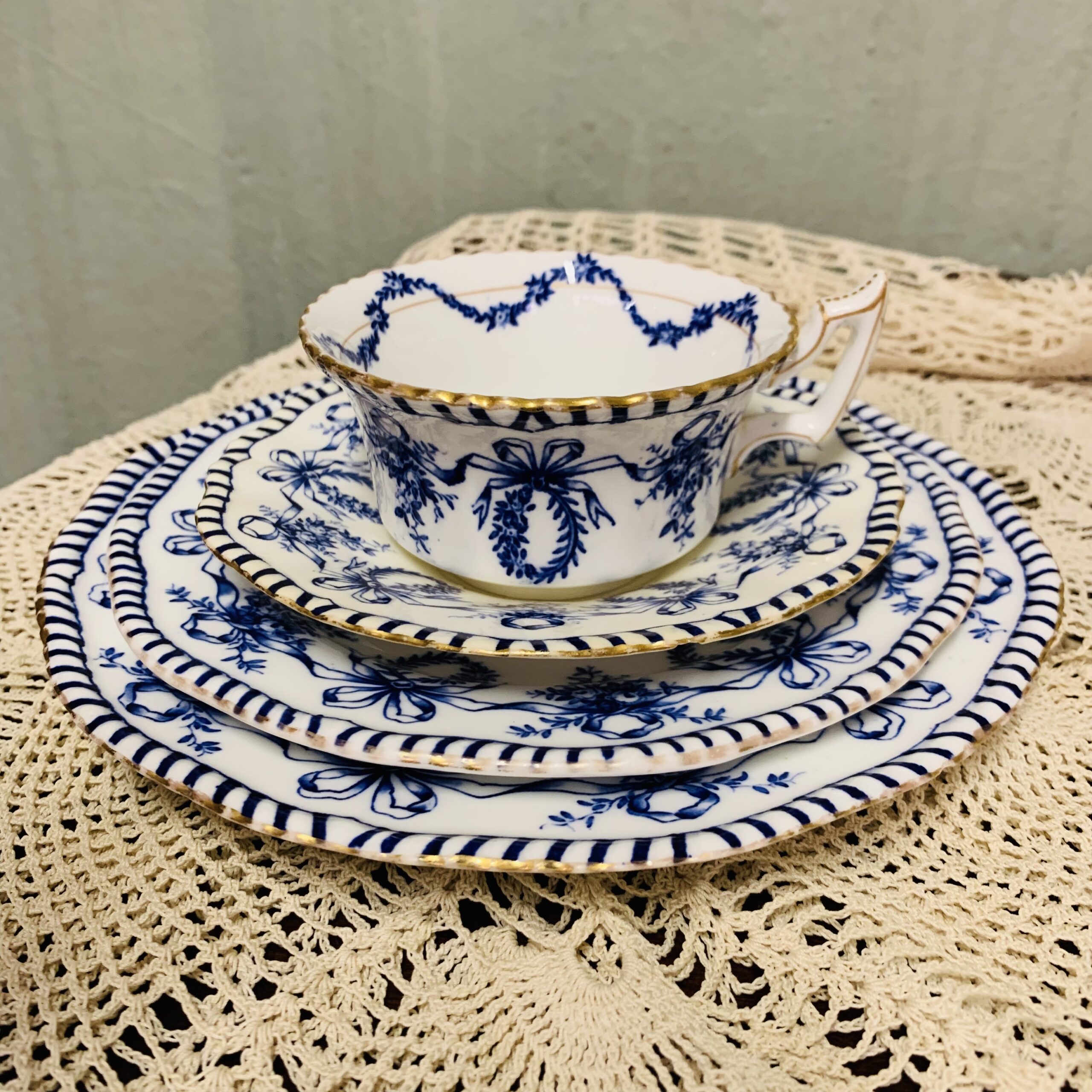 Coalport England Trio +
