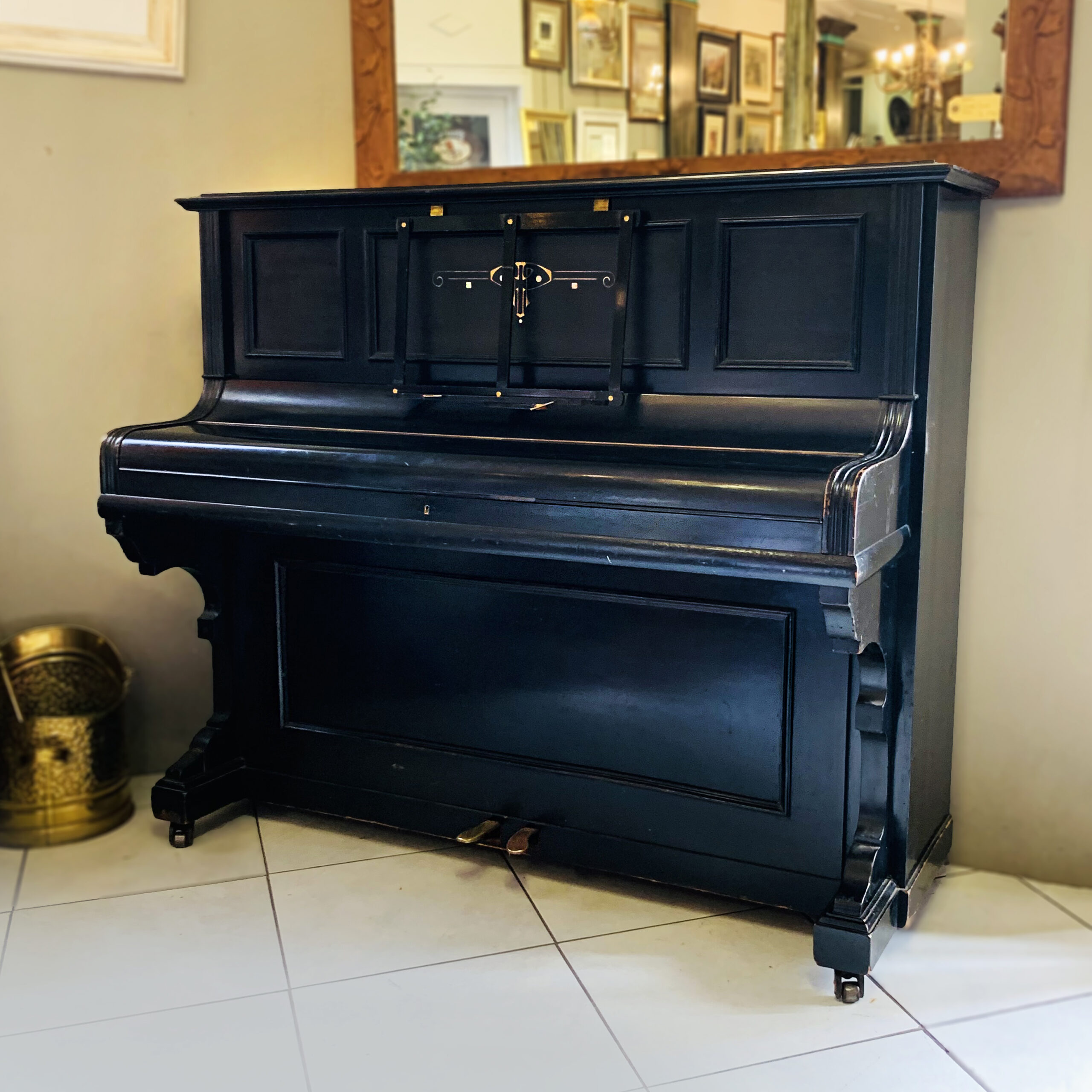 Gors & Kallmann Piano