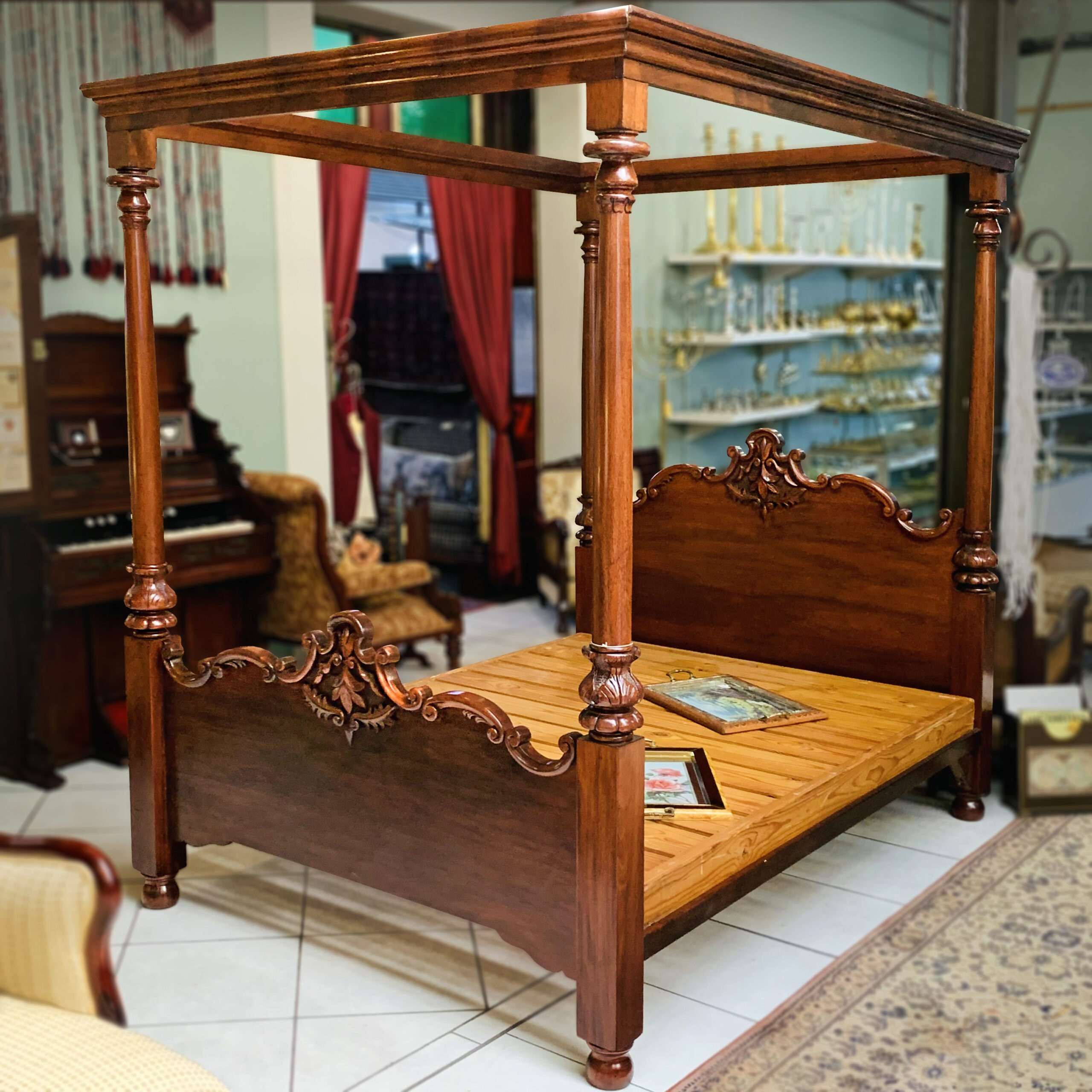 Beds, Dressing Tables & Washstands