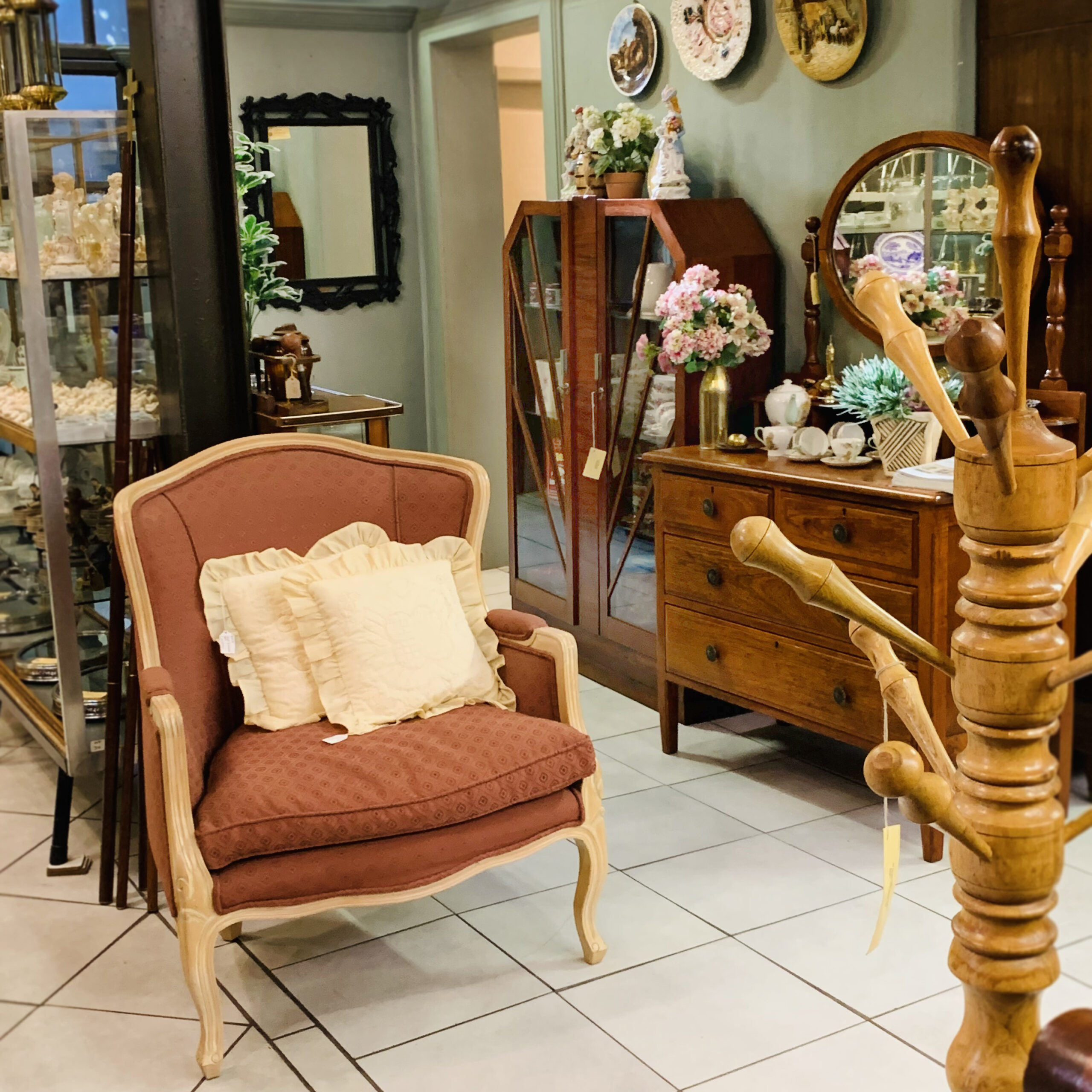 Antique & Vintage Furniture